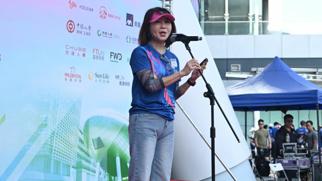 保協會長姜楚芝女士於開幕時分享：「本次慈善跑扣除成本後，將撥捐予兩家受惠機構——『香港移植運動協會』及『香港盲人體育總會』。」